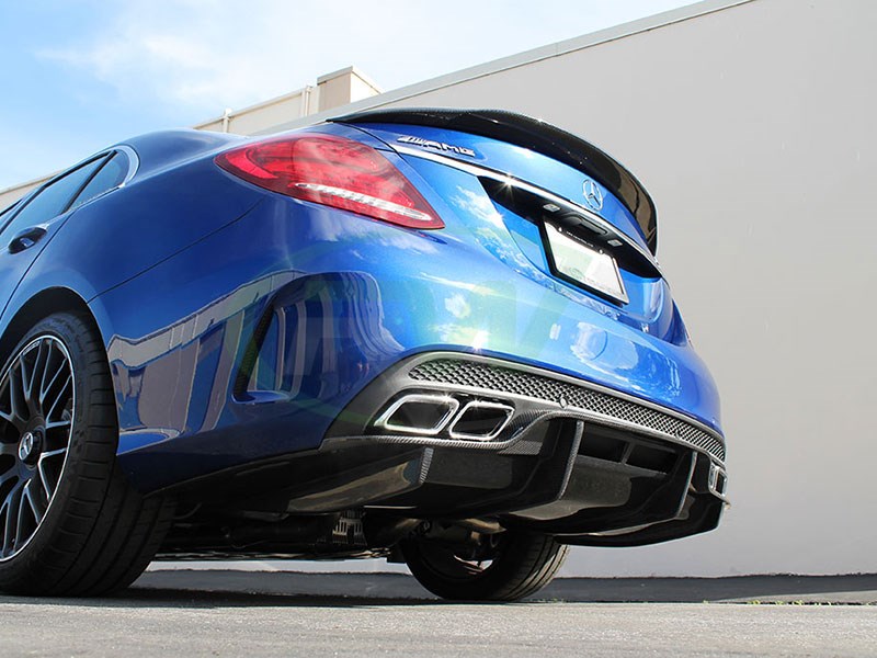 Complete your CF package with a GTX diffuser for your W205 C63