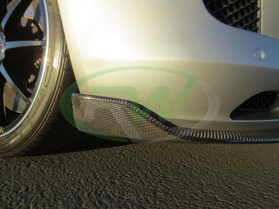 Mercedes SLS upgrades a Renn Style Carbon Fiber Front Lip from RW