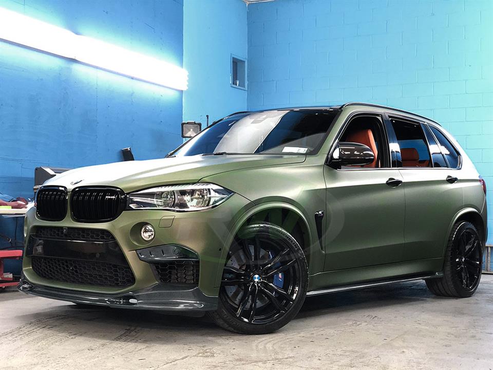 BMW F85 X5M receives a set of RW Carbon Fiber Side Skirt Extensions