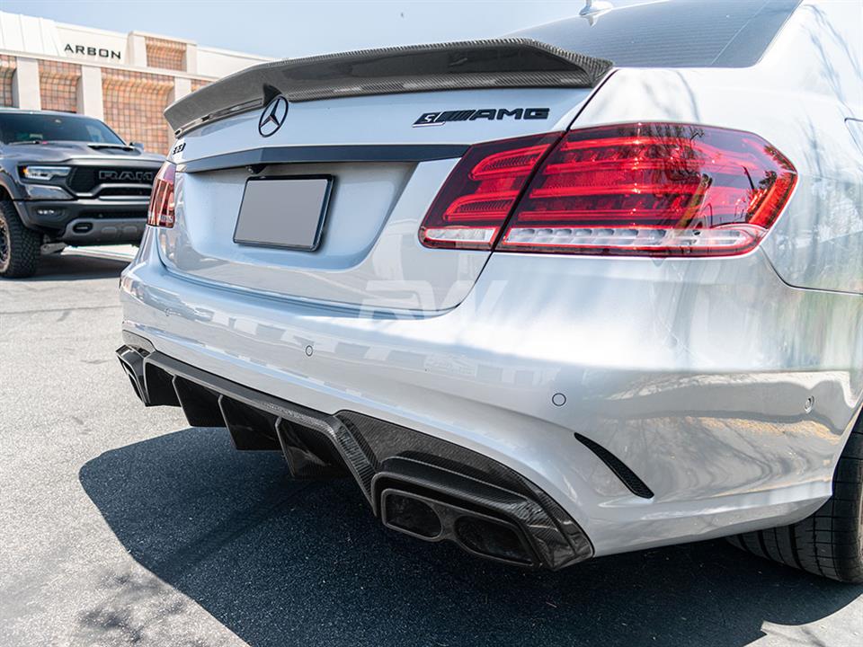 Mercedes W212 E63 Facelift with on or RWs BRS Style Carbon Fiber Diffuser