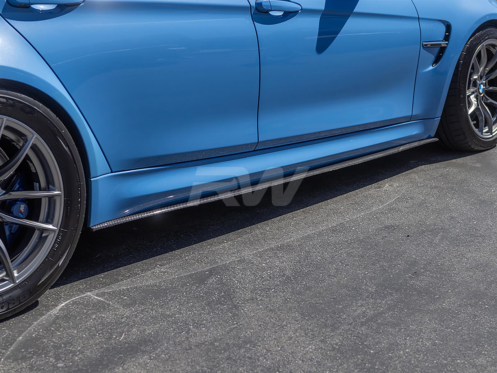 BMW F80 M3 hooked up with a set of 3D Style CF Side Skirt Extensions