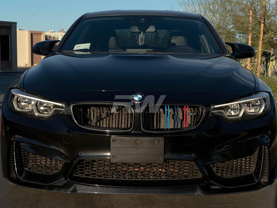BMW F80 M3 has a CS Style Carbon Fiber Front Lip Spoiler