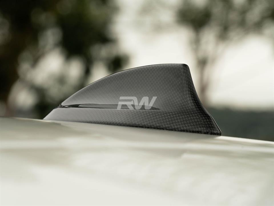 BMW F15 F16 F85 F86 with a Full Carbon Fiber Roof Antenna Cover