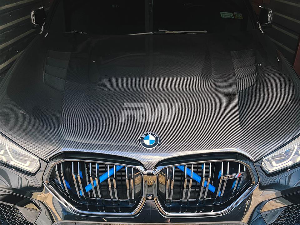 Carbon fiber hood for the BMW F96 X6M and G06 X6