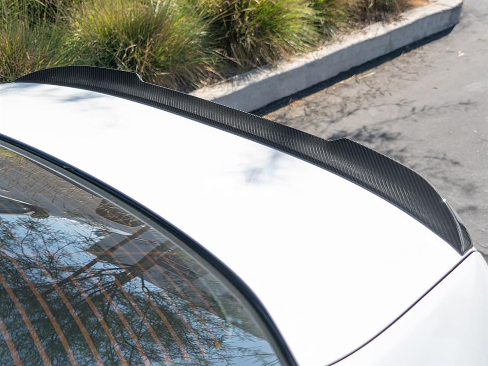 BMW F90 M5 gets a new CS Style Carbon Fiber Trunk Spoiler
