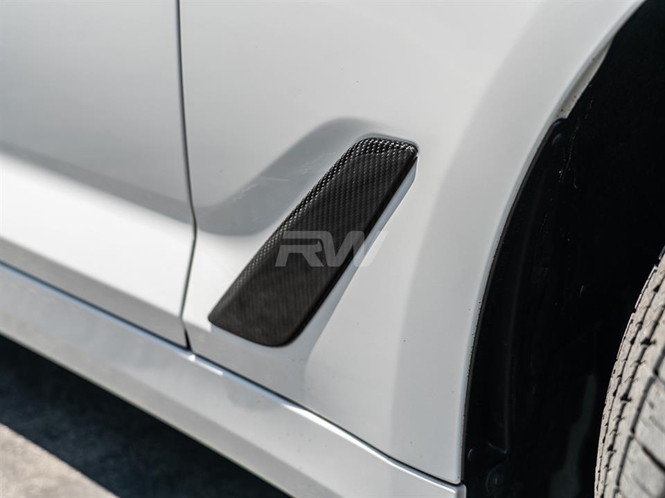 BMW G30 gets a new set of RW Carbon Fiber Side Vent Cover
