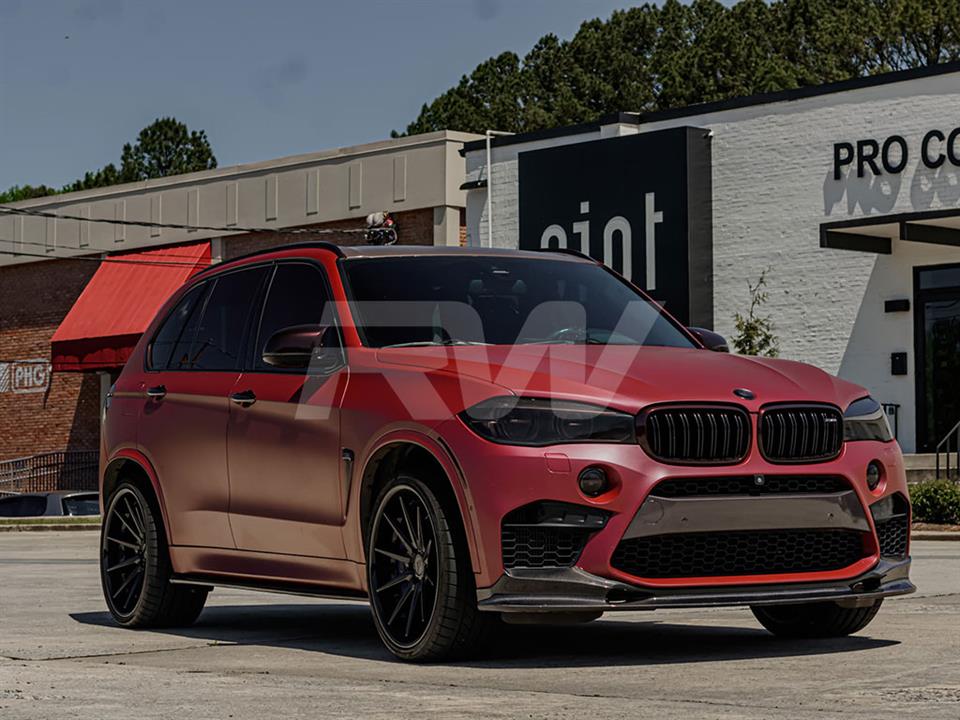 red bmw f85 x5m with rw 3d style side skirts