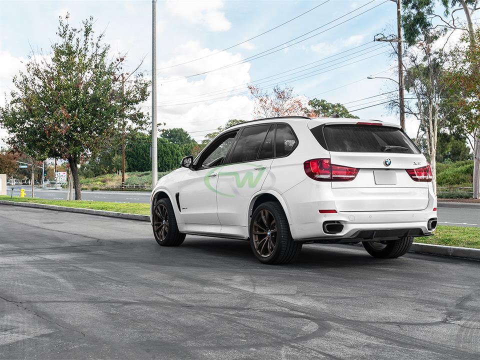 BMW F15 X5 receives a set of RW Carbon Fiber Side Skirt Extensions