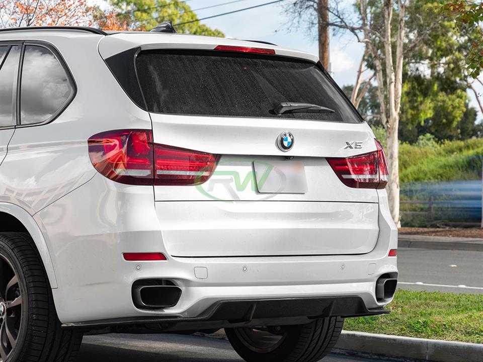BMW F15 X5 gets a 3D Style Carbon Fiber Diffuser from RW