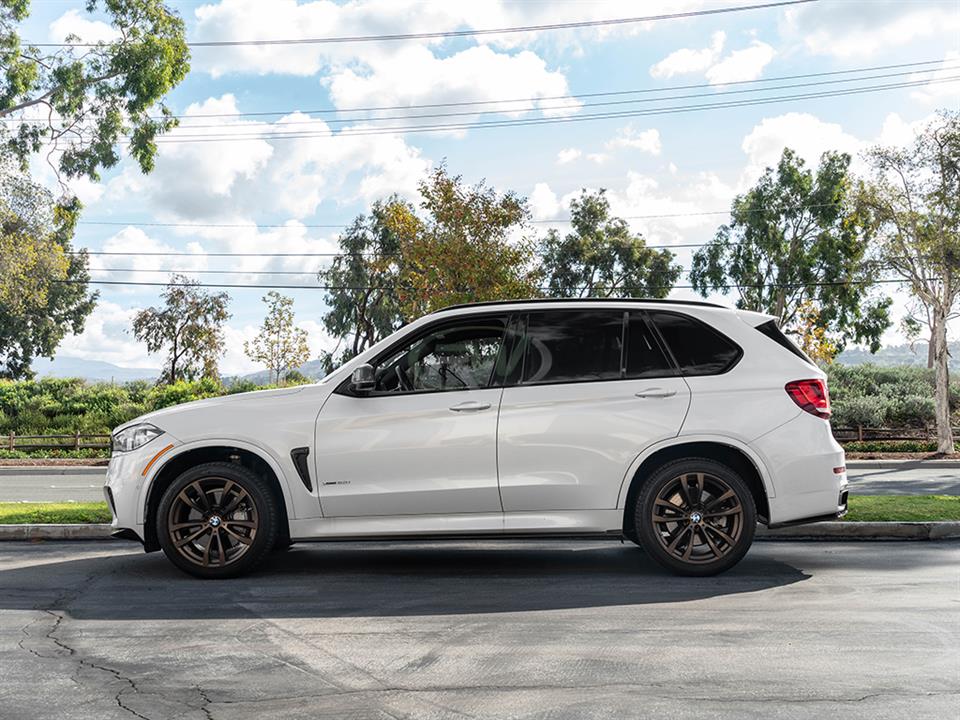 BMW F15 X5 receives a set of RW Carbon Fiber Side Skirt Extensions