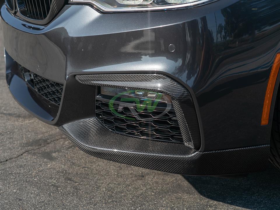 BMW G30 540i with a set of Performance Carbon Fiber Style Splitters