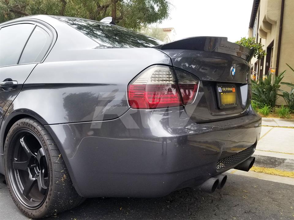 BMW E90 M3 gets equipped with a GTX Style Carbon Fiber Trunk Spoiler