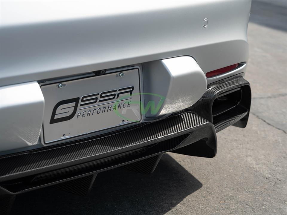Mercedes C190 GTS AMG upgrades to an RW CF Diffuser