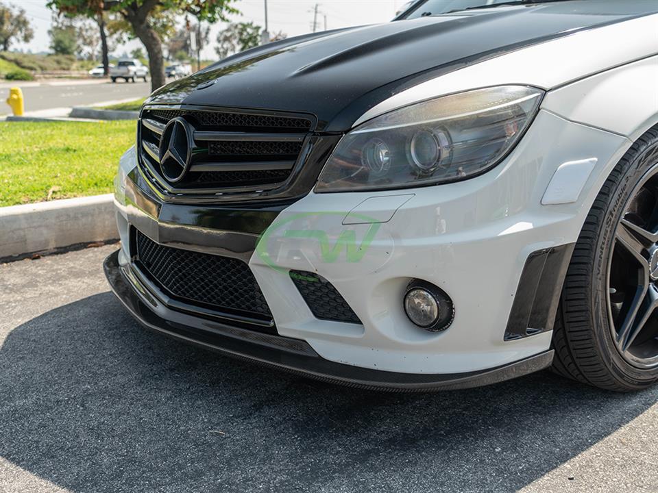 Mercedes W204 C63 AMG installs a new Arkym Style CF Front Lip