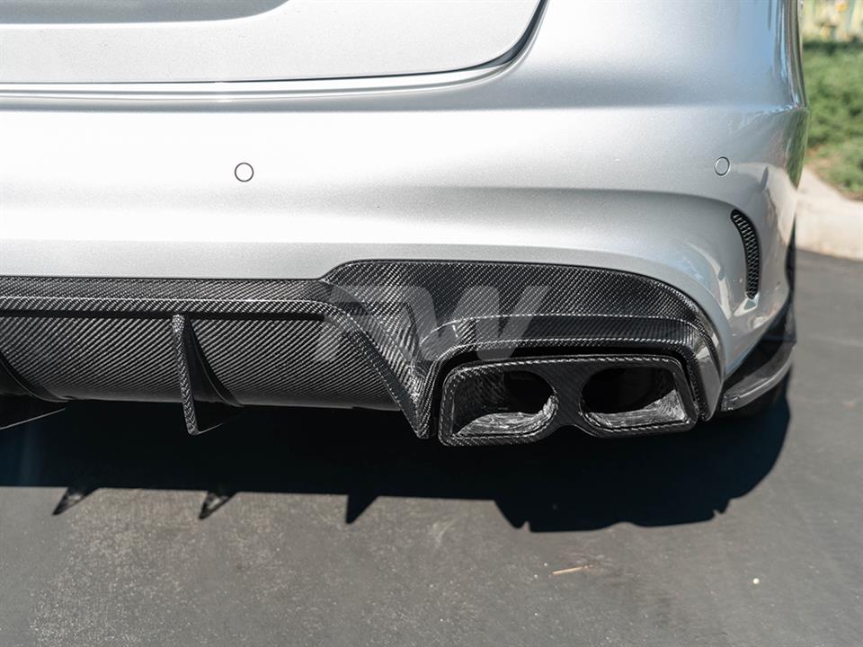 Mercedes W212 E63 Facelift with on or RWs BRS Style Carbon Fiber Diffuser