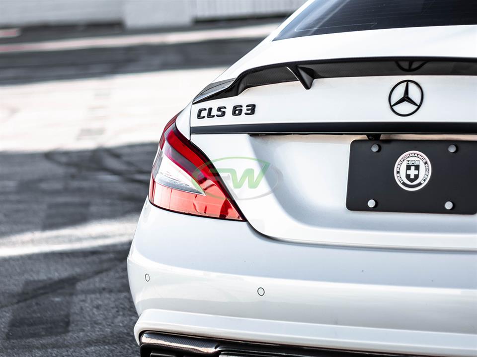 Mercedes W218 cls63 gets a Carbon Fiber Renn Style Trunk Spoiler