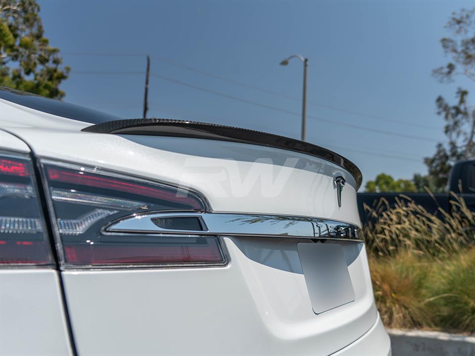 White Tesla Model S with an RW Carbon Fiber Trunk Spoiler