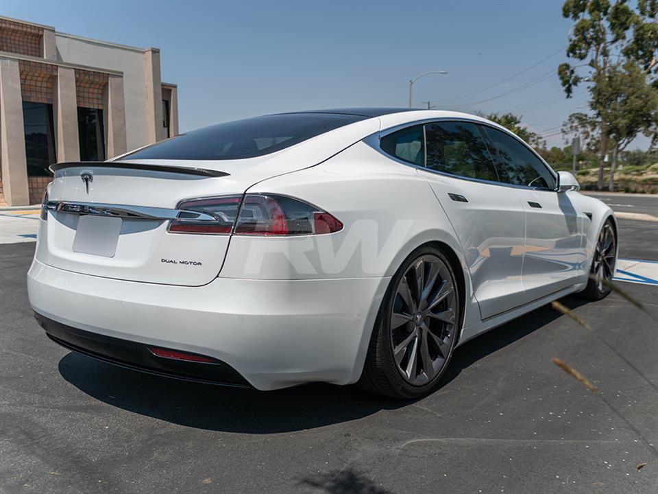 White Tesla Model S with an RW Carbon Fiber Trunk Spoiler