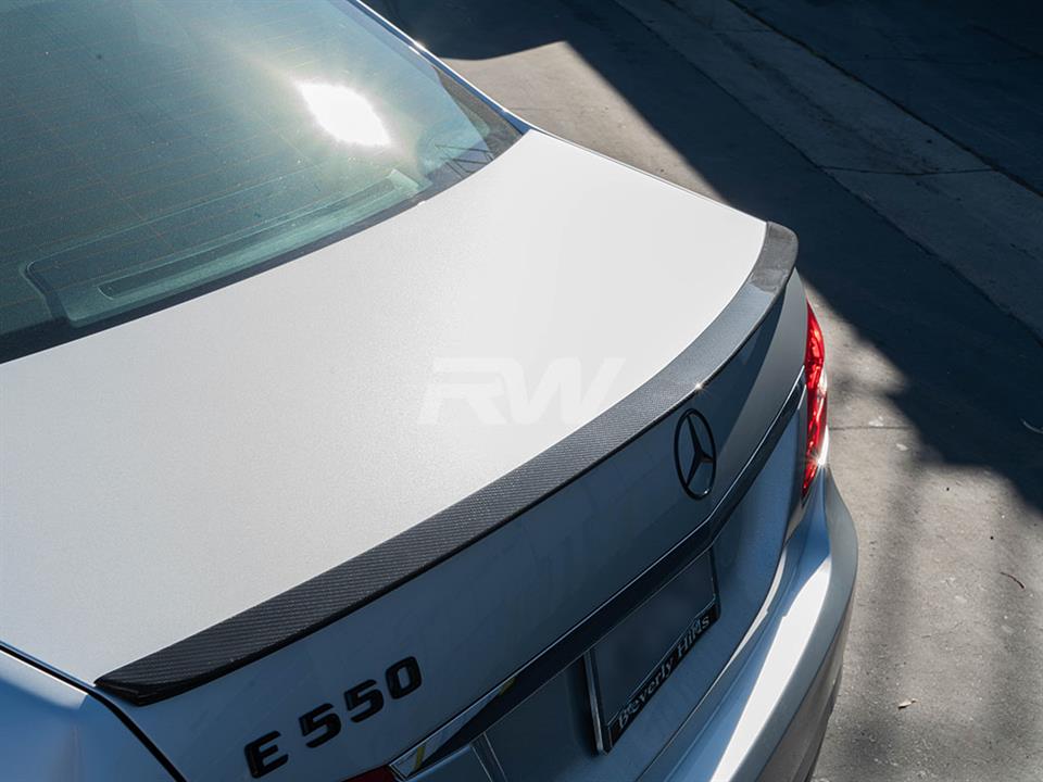 White Mercedes W212 AMG Style Carbon Fiber Trunk Spoiler E250, E350, E400, E550, E63 AMG