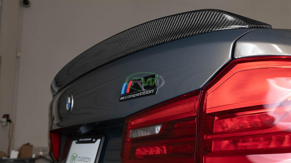 Bmw f90 салон