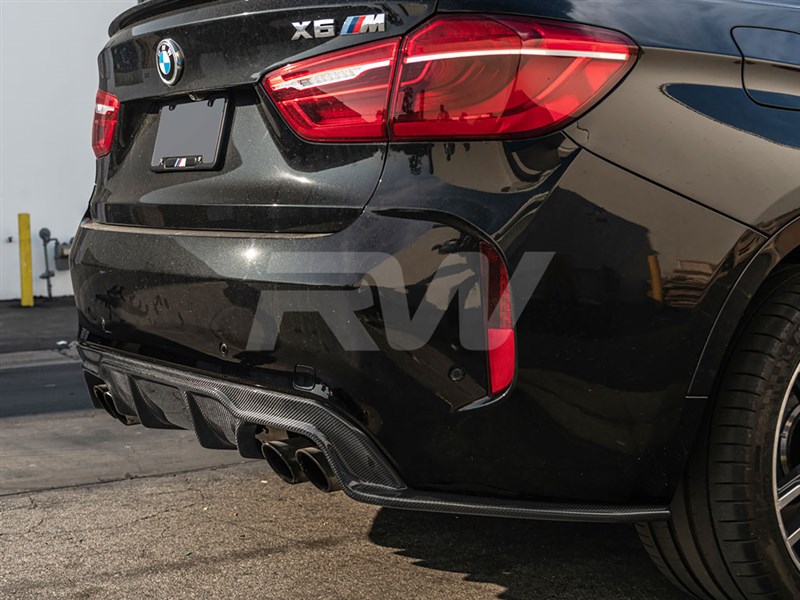 BMW F86 X6M 3D Style Carbon Fiber Diffuser