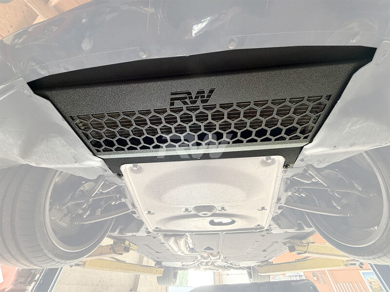 BMW F8X M2/M3/M4 Oil Cooler Guard