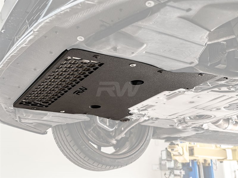 BMW F90 M5 Oil Cooler Guard