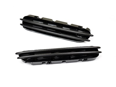 BMW E60 M5 Carbon Fiber Fender Grilles / 