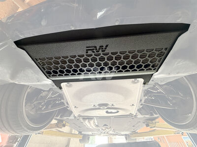 BMW F8X M2/M3/M4 Oil Cooler Guard / 