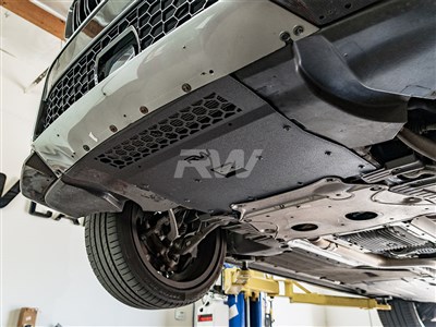 BMW F95 X5M F96 X6M Oil Cooler Guard / 
