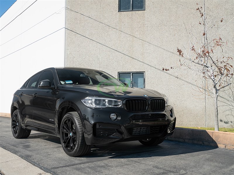 Black/ Dark alloys and black grilles