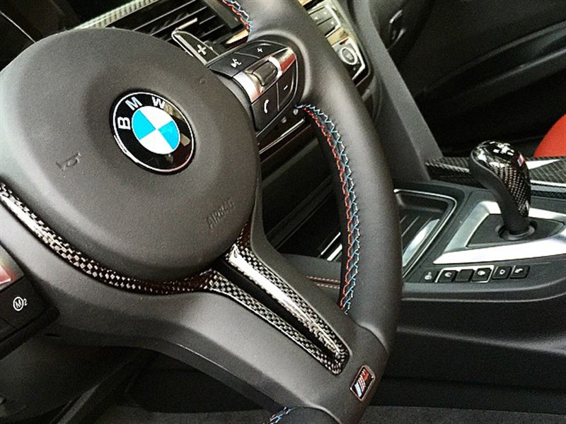 koulate Steering Wheel Trim,Car M Sport Steering Wheel V-Shaped Decorative Frame V-Shape Steering Wheel Cover Fits for F80 M3 F82 F83 F10 M5 F06 F12 F13 M6 F15 X5M F16 X6 Carbon Fiber 