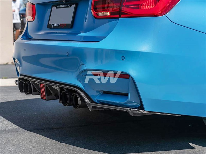 REAR DIFFUSER