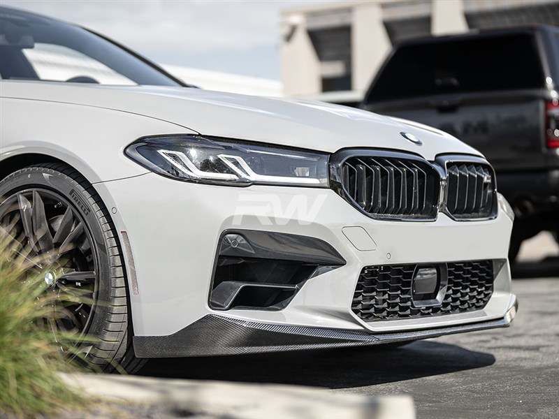BMW F90 LCI M5 Competition in Alpine White. List of mods: • KW HAS • H&R  18/12 wheel spacer • Sterckenn Carbon Fiber front lip spo